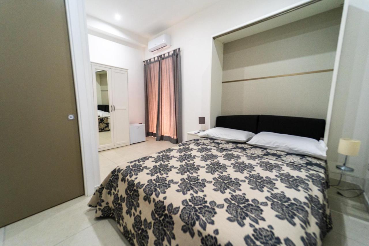 Отель Casa Romeo Napoli Экстерьер фото