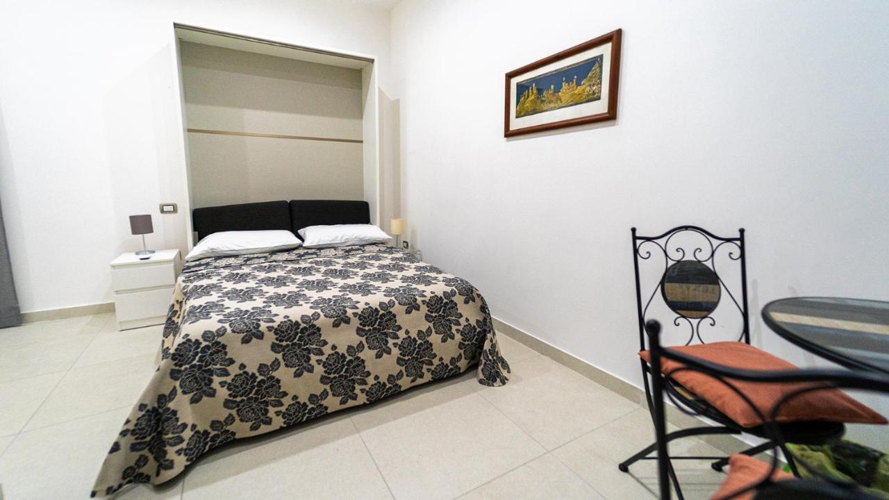 Отель Casa Romeo Napoli Экстерьер фото