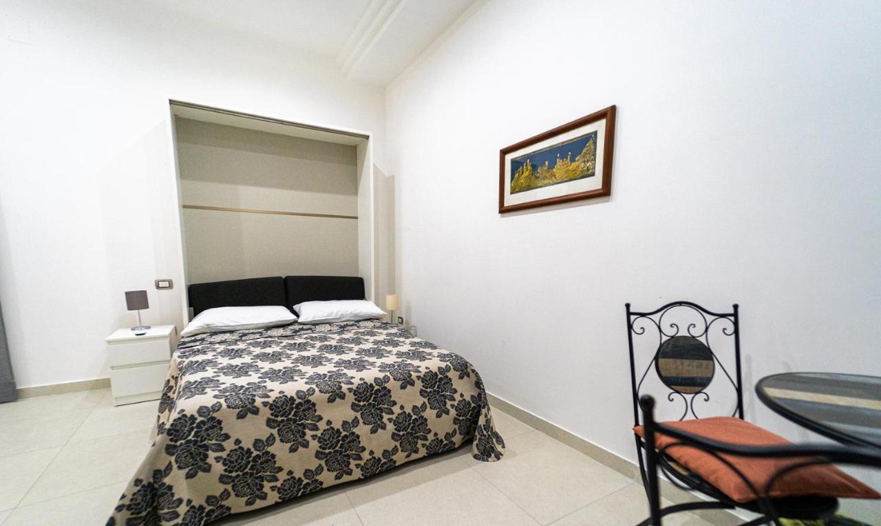 Отель Casa Romeo Napoli Экстерьер фото